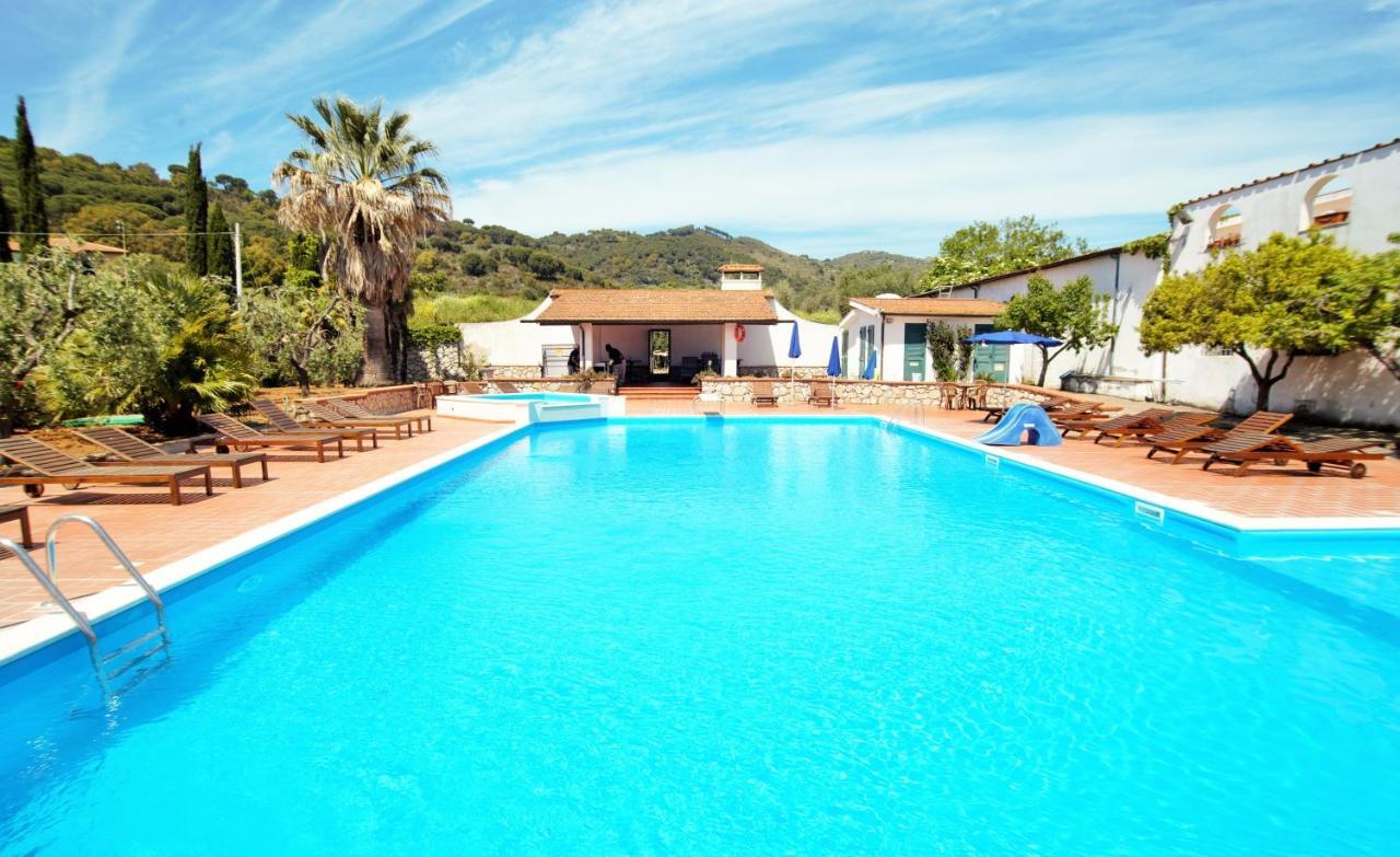 Azienda Agricola Sapereta Porto Azzurro Exterior foto